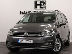 Mörkgrå (grå) Begagnad 2016 VW Touran Minibuss | 179 900 kr (Marknadspris)