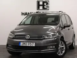 Mörkgrå (grå) Begagnad 2016 VW Touran Minibuss | 179 900 kr (Marknadspris)