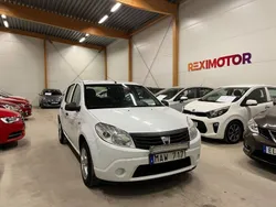Vit Begagnad 2011 Dacia Sandero Halvkombi | 44 900 kr