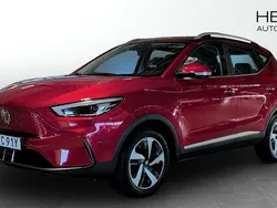 Röd (red) Begagnad 2022 MG ZS Luxury Sedan | 244 900 kr (Bra pris)