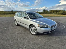 Grå Begagnad 2005 Volvo V50 Kombi | 27 000 kr (Bra pris)