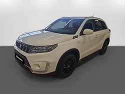 Vit Begagnad 2023 Suzuki Vitara SUV | 289 900 kr (Marknadspris)