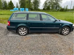 Grön Begagnad 2003 VW Passat Highline Kombi | 3 000 kr
