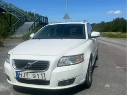 Vit Begagnad 2010 Volvo V50 Summum Kombi | 52 000 kr (Marknadspris)