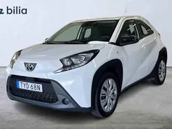 Vit Begagnad 2022 Toyota Aygo Halvkombi | 169 000 kr (Marknadspris)