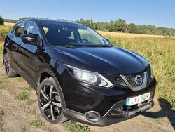 Svart Begagnad 2015 Nissan Qashqai SUV | 89 000 kr (Bra pris)