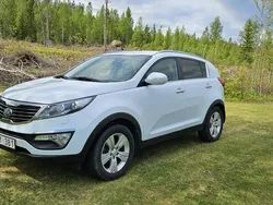 Vit Begagnad 2013 Kia Sportage Comfort SUV | 105 000 kr (Marknadspris)