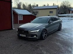 Grå Begagnad 2022 Volvo V90 Kombi | 300 000 kr (Superpris)