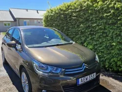 Brun Begagnad 2015 Citroën C4 Halvkombi | 89 000 kr (Marknadspris)
