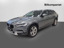 Grå Begagnad 2018 Volvo V90 CC Momentum Kombi | 369 800 kr (Lite dyr)