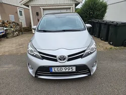 Silver Begagnad 2015 Toyota Verso Edition Minibuss | 115 000 kr (Bra pris)