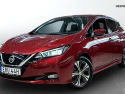 Röd (red) Begagnad 2022 Nissan Leaf N-Connecta Halvkombi | 209 900 kr (Marknadspris)
