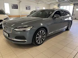 Grå Begagnad 2022 Volvo V90 Core Kombi | 299 000 kr (Bra pris)