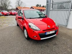 Röd Begagnad 2011 Renault Clio IV Halvkombi | 39 900 kr (Bra pris)