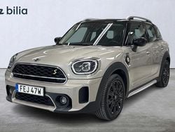 Grå Begagnad 2022 Mini Countryman Essential SUV | 309 900 kr (Marknadspris)
