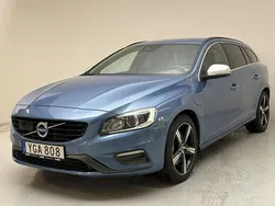 Blå Begagnad 2017 Volvo V60 R-Design Kombi | 172 000 kr