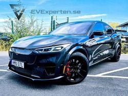 Grå Begagnad 2021 Ford Mustang Mach-E GT SUV | 359 000 kr (Bra pris)