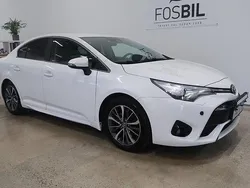 Vit Begagnad 2016 Toyota Avensis Active Sedan | 129 900 kr (Lite dyr)