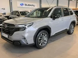 Grå Ny 2024 Subaru Forester SUV | 434 900 kr (Marknadspris)