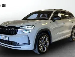 Grå Begagnad 2024 Skoda Kodiaq SportLine SUV | 549 900 kr (Lite dyr)