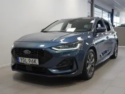 Blå Begagnad 2023 Ford Focus ST-Line Halvkombi | 279 600 kr