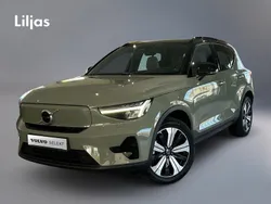 Grön Begagnad 2022 Volvo XC40 Core SUV | 309 000 kr
