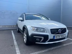 Vit Begagnad 2015 Volvo XC70 Momentum SUV | 155 000 kr (Marknadspris)