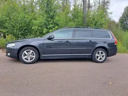 Grå Begagnad 2015 Volvo V70 Kombi | 87 000 kr (Marknadspris)