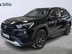 Svart Begagnad 2023 Toyota RAV4 Hybrid SUV | 469 900 kr (Lite dyr)