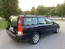 Blå Begagnad 2005 Volvo V70 Kinetic Kombi | 35 000 kr (Marknadspris)