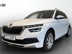 Vit Begagnad 2022 Skoda Kamiq SUV | 229 900 kr (Marknadspris)