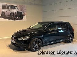 Svart Begagnad 2015 VW Golf VII Halvkombi | 99 900 kr (Marknadspris)