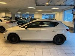 Vit Begagnad 2020 Seat Leon Style Halvkombi | 129 900 kr (Marknadspris)