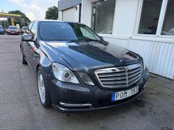 Mörkgrå (grå) Begagnad 2012 Mercedes E200 Sedan | 99 900 kr (Marknadspris)