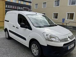 Vit Begagnad 2015 Citroën Berlingo Minibuss | 49 000 kr (Marknadspris)