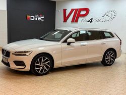 Vit Begagnad 2019 Volvo V60 Momentum Kombi | 229 800 kr (Marknadspris)