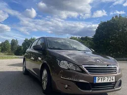 Brun Begagnad 2015 Peugeot 308 Active Halvkombi | 98 000 kr (Marknadspris)