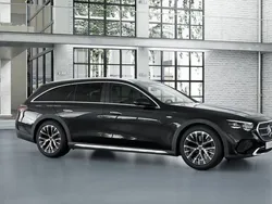 Svart Ny 2025 Mercedes E300 Sedan | 848 700 kr