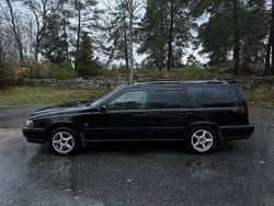 Svart Begagnad 2000 Volvo V70 Standard Kombi | 14 000 kr (Bra pris)