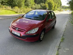 Röd Begagnad 2003 Peugeot 307 Halvkombi | 12 500 kr (Marknadspris)