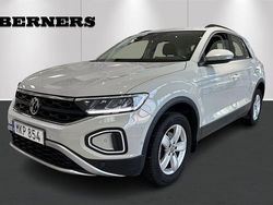 Grå Begagnad 2023 VW T-Roc SUV | 269 900 kr (Marknadspris)