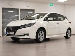Vit Begagnad 2023 Nissan Leaf N-Connecta Halvkombi | 208 800 kr