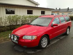Röd Begagnad 2006 Volvo V70 Kinetic Kombi | 20 000 kr (Bra pris)