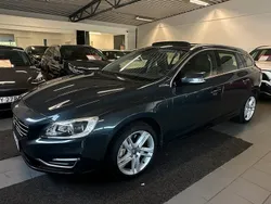 Mörkgrå Begagnad 2014 Volvo V60 Summum Kombi | 124 800 kr
