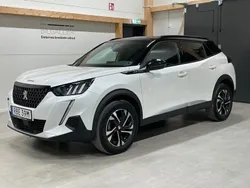 Vit Begagnad 2022 Peugeot 2008 GTi SUV | 239 900 kr (Marknadspris)