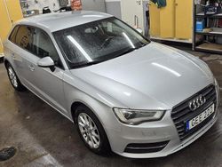 Silver Begagnad 2014 Audi A3 Sportback Attraction Halvkombi | 104 900 kr (Marknadspris)