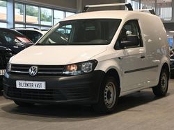 Vit Begagnad 2018 VW Caddy Minibuss | 129 000 kr (Marknadspris)