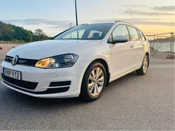 Vit Begagnad 2015 VW Golf VII Kombi | 99 900 kr (Superpris)
