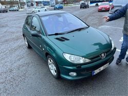 Grön Begagnad 2004 Peugeot 206 Roland Garros Halvkombi | 5 000 kr (Superpris)