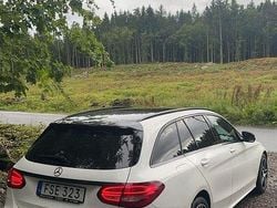 Vit Begagnad 2015 Mercedes C180 AMG line Kombi | 199 000 kr (Dyr)